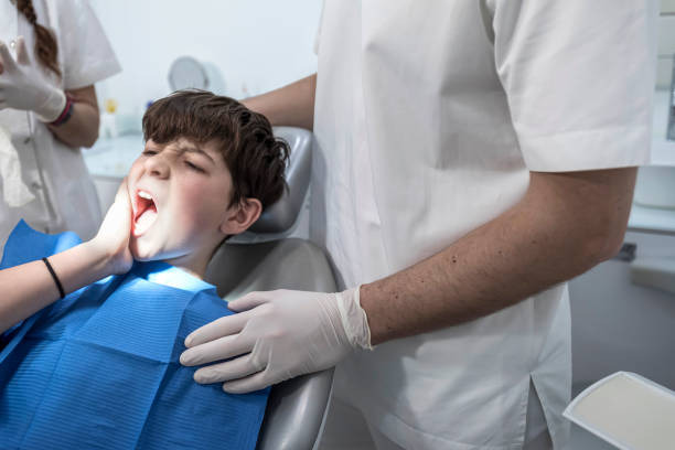 Best Emergency Dentist for Knocked-Out Tooth in Weeping Water, NE